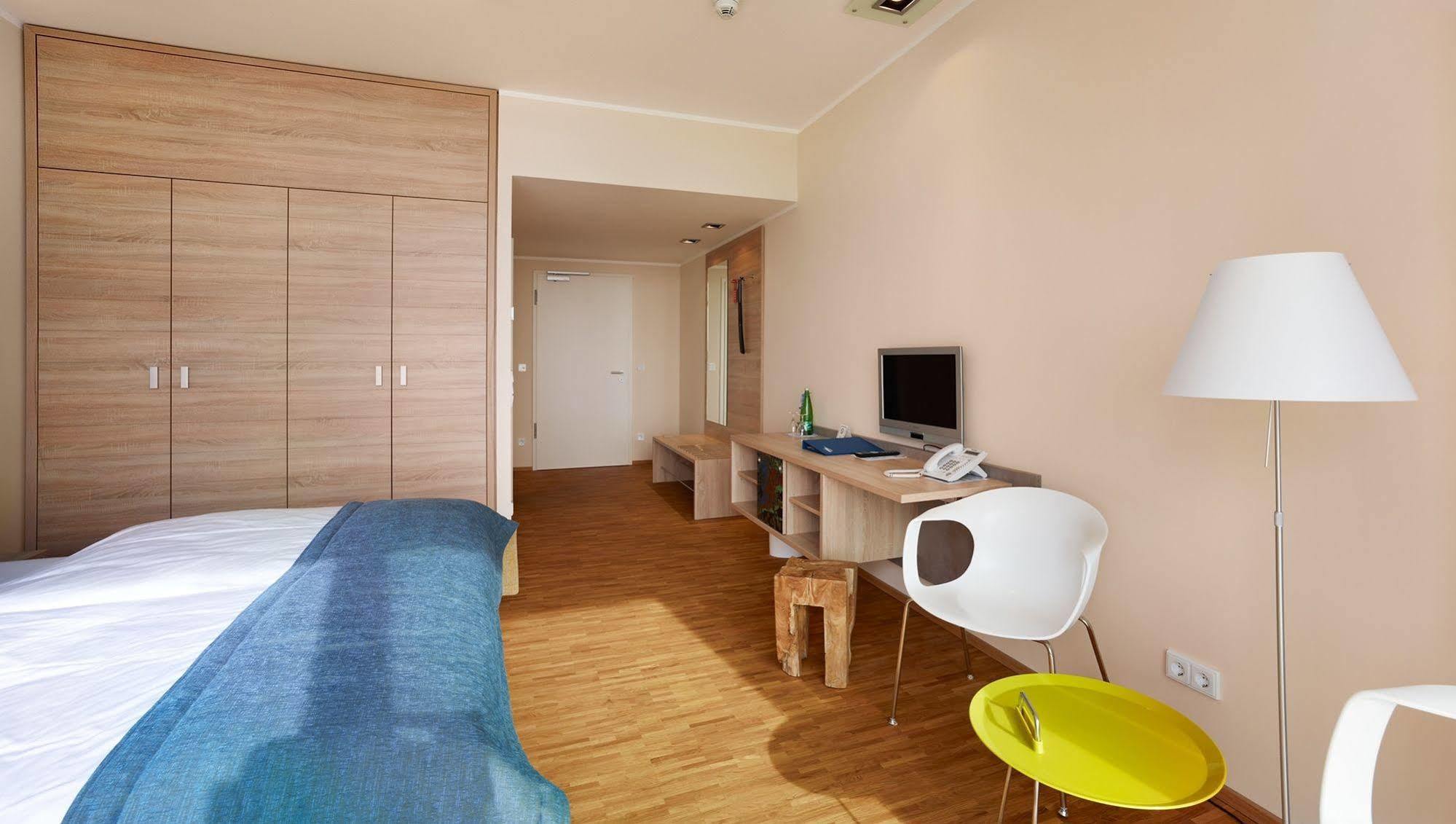 Strandhotel Senftenberger See Extérieur photo
